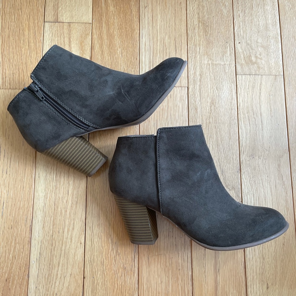 Old Navy ankle booties